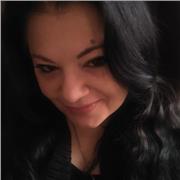 Docente di Arte impartisce lezioni di storia dell'arte e disegno per ragazzi medie e superiori